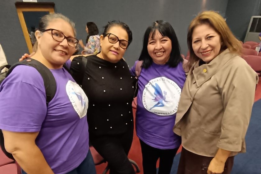CONSEJERA REGIONAL YASNA MENESES PARTICIPA EN CONVERSATORIO CON CUIDADORAS Y CUIDADORES