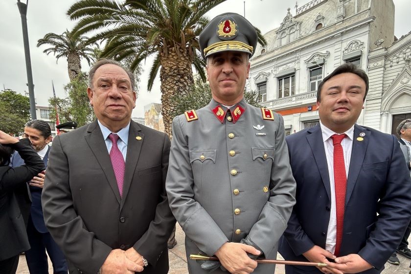 CONSEJEROS REGIONAL CIFUENTES Y MAVRAKIS PRESENTES EN CEREMONIA DE “JURAMENTO A LA BANDERA” EN ANTOFAGASTA