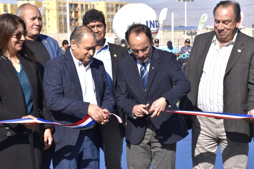 Con inversión del CORE: Mejillones inaugura renovado espacio deportivo para la comunidad