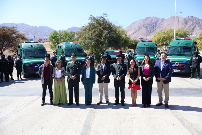 Ocho nuevos furgones modernizan y aseguran traslados de internos en la Región de Antofagasta